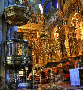 Catedral-Santiago-de-Compostela-int.jpg