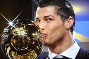 Cristaino_Ronaldo_Golden_Ball2.jpg